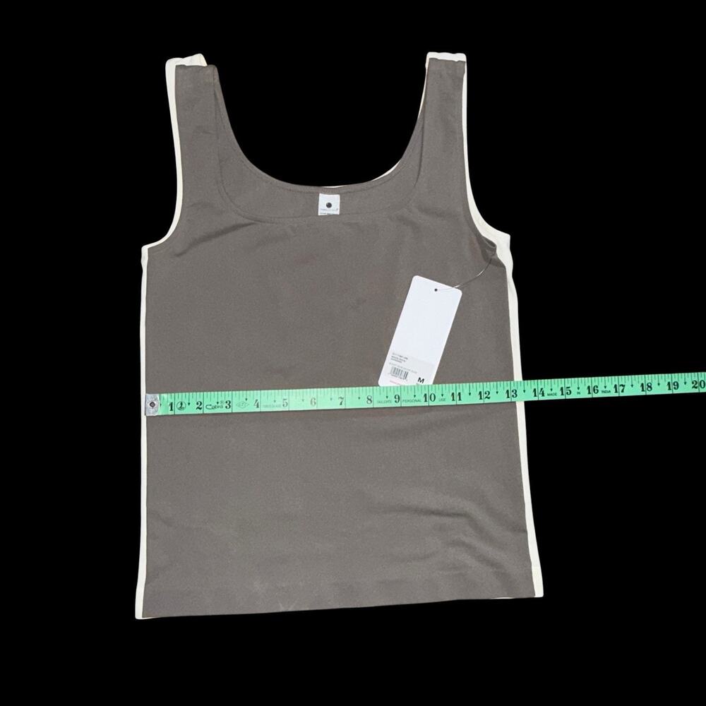 Yogalicious 2 Pack Taupe and Beige Women's Sleeveless Scoop Neck Tank Size /M - Picture 7 of 7